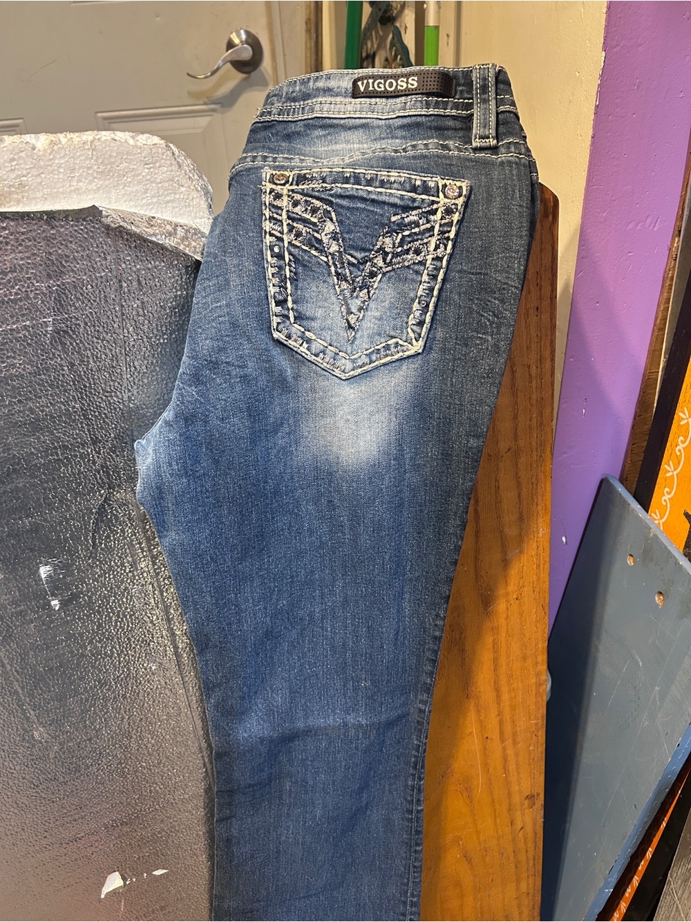 VIGOSS Women's Medium Blue Boot Cut Jeans with Embroidered Back Pocket